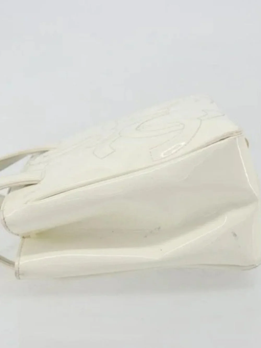 CHANEL Triple Coco Hand Bag Patent leather White CC Auth 180698